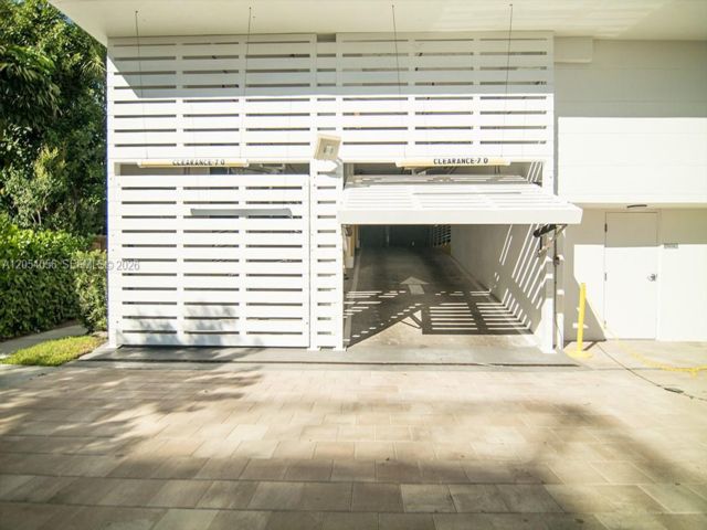 [PHOTO]