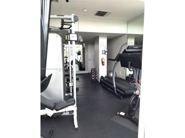 [PHOTO]