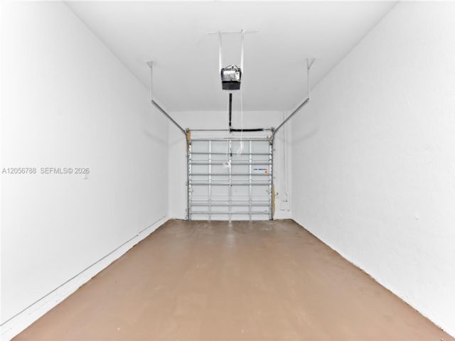 [PHOTO]
