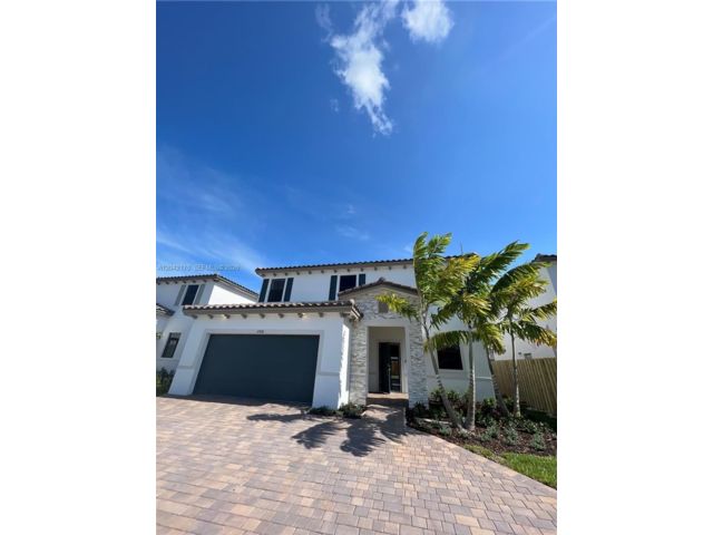  5 BR,  3.00 BTH &nbsp; style home in Homestead