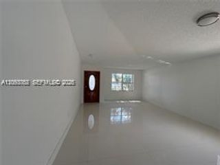 [PHOTO]