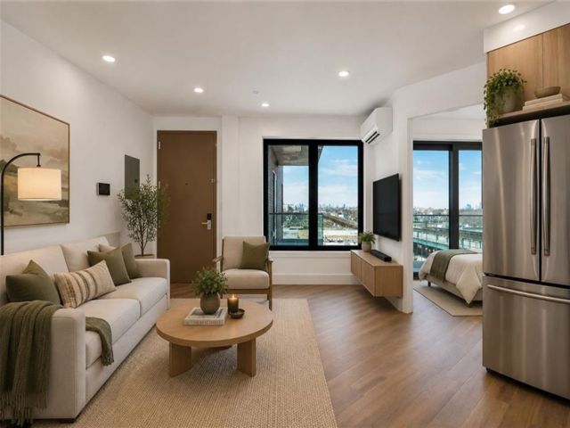  2 BR,  1.00 BTH &nbsp;Condominium style home in Boro-park