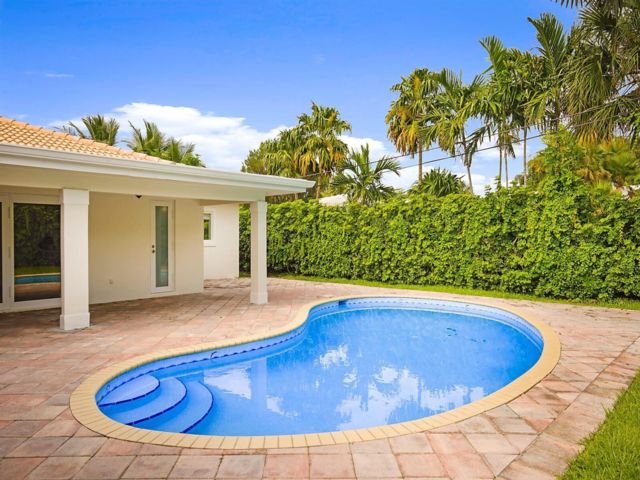 [PHOTO]