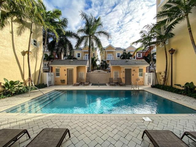  3 BR,  3.50 BTH &nbsp; style home in Lighthouse Point