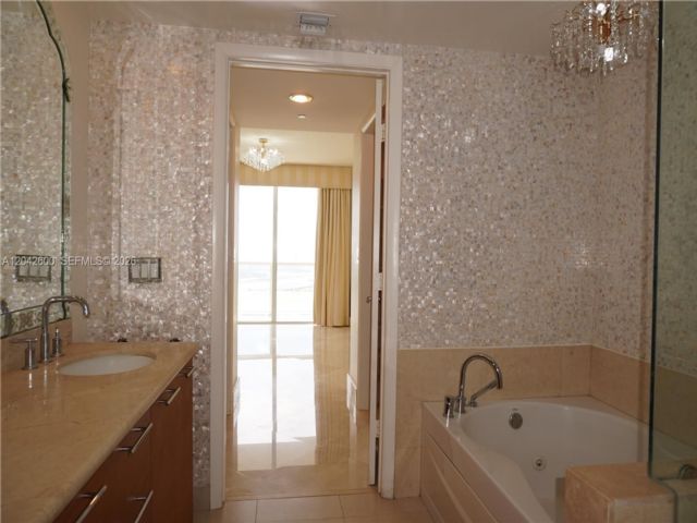  3 BR,  2.00 BTH &nbsp; style home in Miami