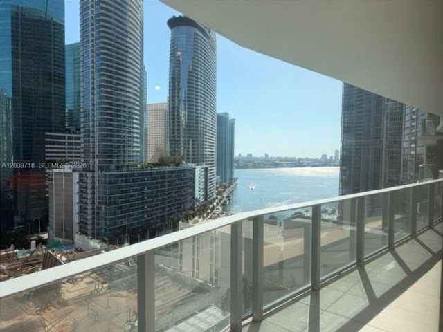  2 BR,  2.00 BTH &nbsp; style home in Miami