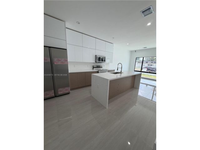  3 BR,  2.00 BTH &nbsp; style home in Miami