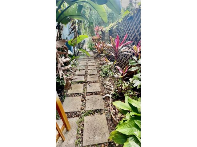  4 BR,  2.00 BTH &nbsp; style home in El Portal