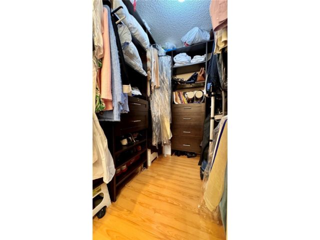 [PHOTO]