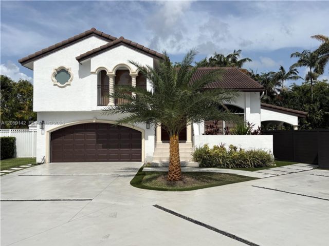  6 BR,  4.00 BTH &nbsp; style home in Miami