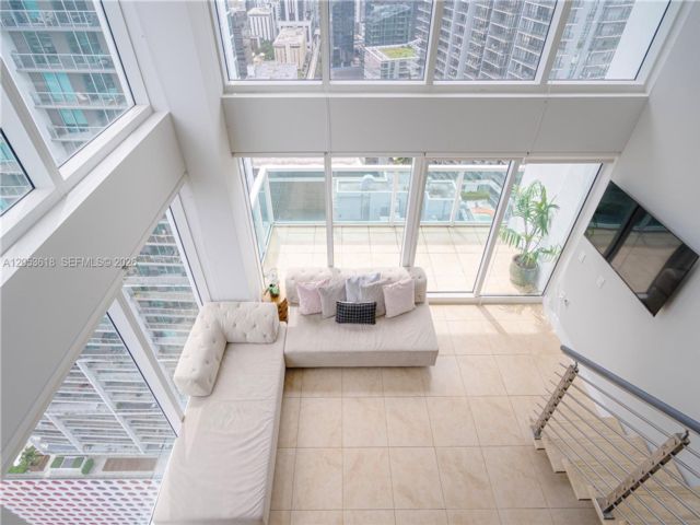  2 BR,  2.00 BTH &nbsp; style home in Miami