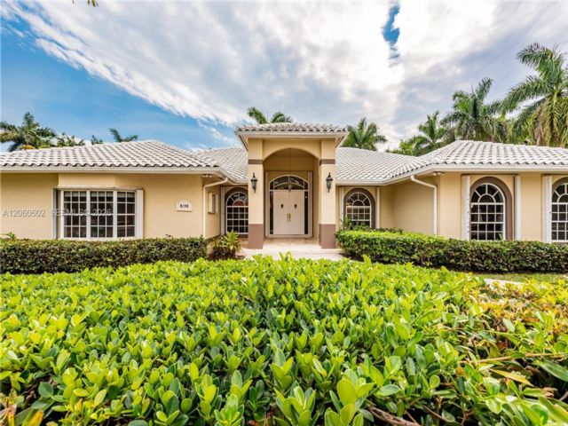  4 BR,  4.00 BTH &nbsp; style home in Miami