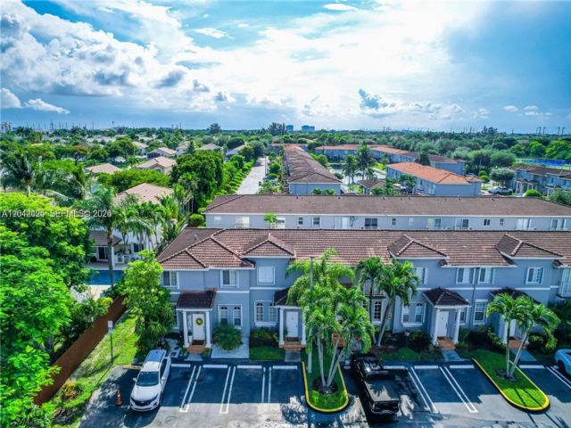  3 BR,  2.50 BTH &nbsp;Townhouse style home in Medley