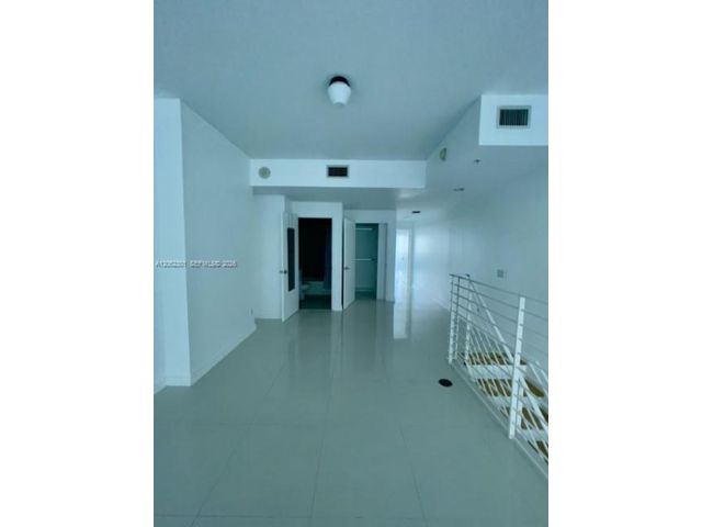 [PHOTO]