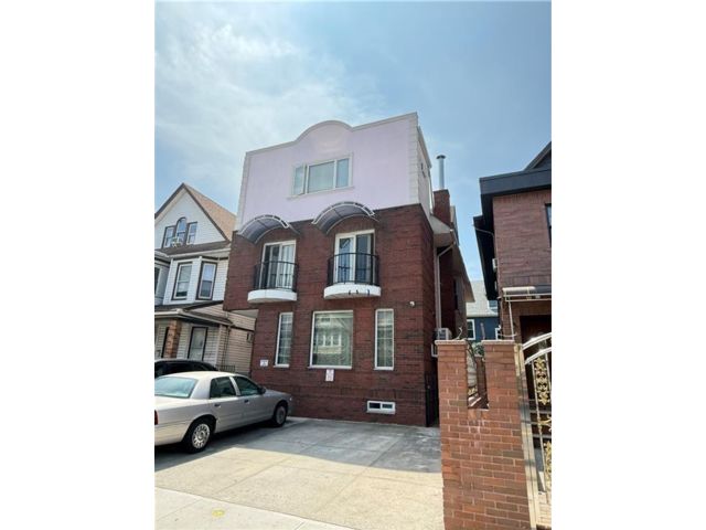 Studio,  0.00 BTH &nbsp;Multi-family style home in Kensington