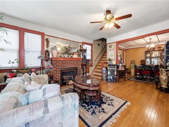 [PHOTO]