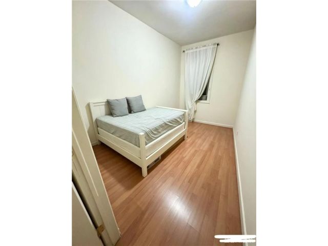 [PHOTO]