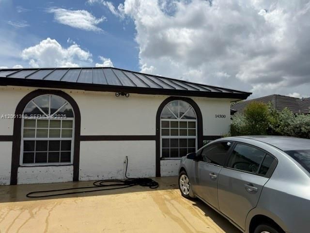  3 BR,  2.00 BTH &nbsp; style home in Miami