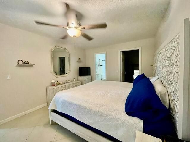 [PHOTO]