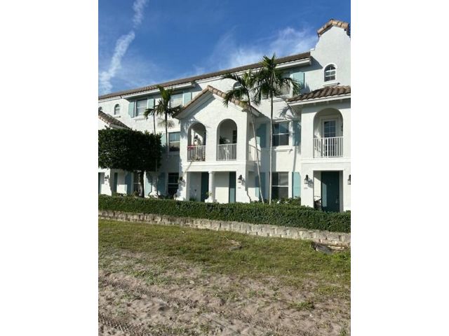  3 BR,  3.50 BTH &nbsp; style home in Boynton Beach