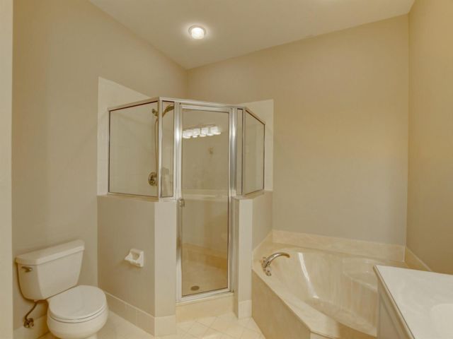 [PHOTO]