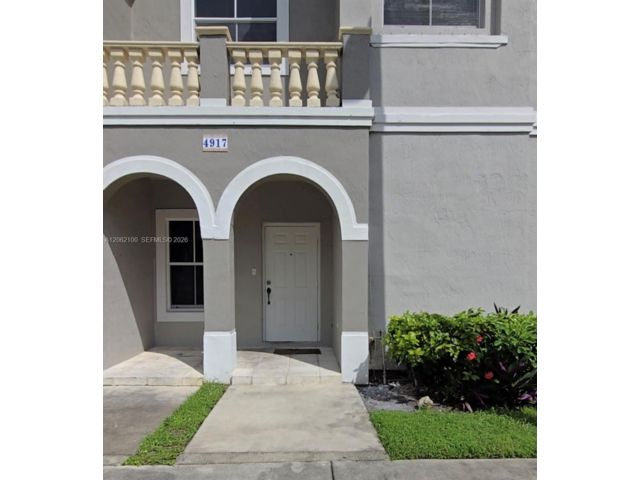  3 BR,  2.50 BTH &nbsp; style home in Miramar