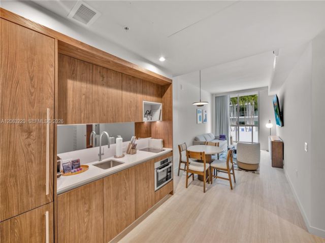  1 BR,  1.00 BTH &nbsp; style home in Miami