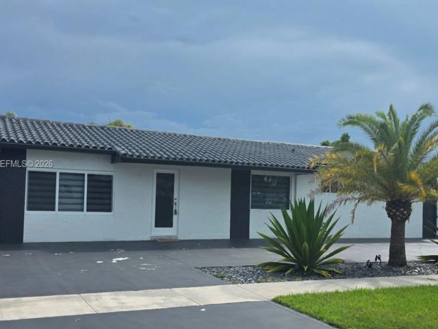  3 BR,  2.00 BTH &nbsp; style home in Miami