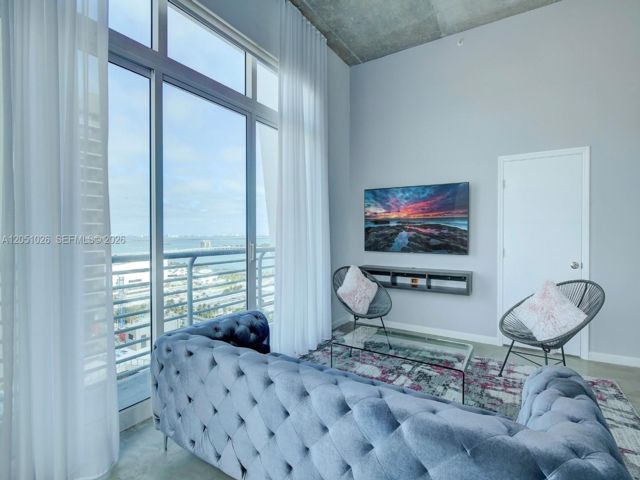  2 BR,  2.00 BTH &nbsp; style home in Miami