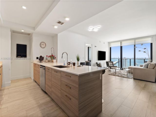 [Miami Real Estate, listing number 3346746]