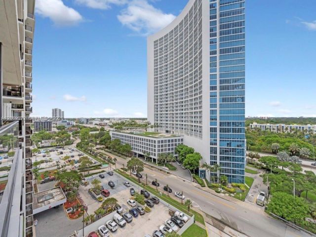 [Miami Real Estate, listing number 3346750]