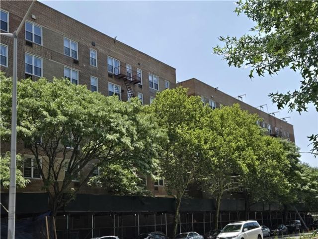  1 BR,  1.00 BTH &nbsp;Co-op style home in Sheepshead Bay
