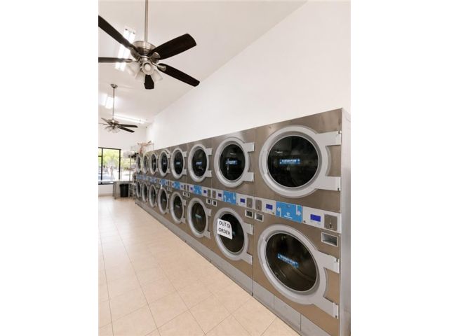 [PHOTO]