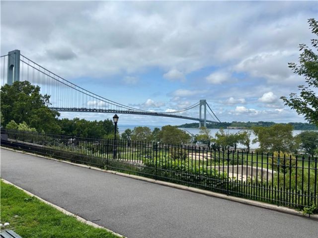  1 BR,  1.00 BTH &nbsp;Co-op style home in Bay Ridge