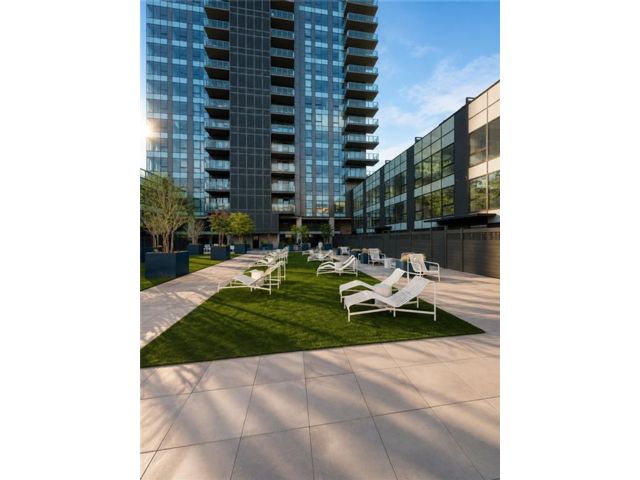  1 BR,  1.00 BTH &nbsp;Condominium style home in Bath Beach