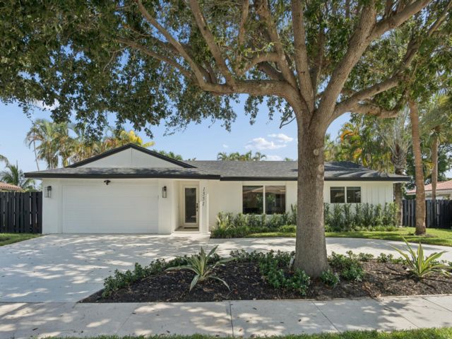  4 BR,  2.00 BTH &nbsp; style home in Boca Raton