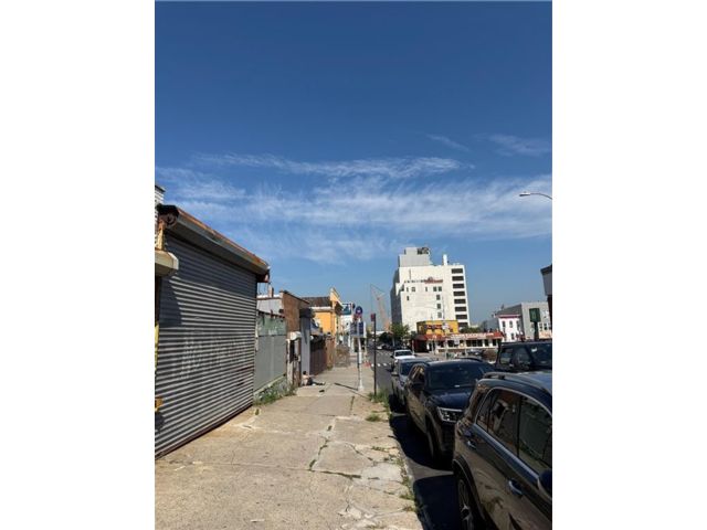 [PHOTO]