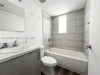 [PHOTO]