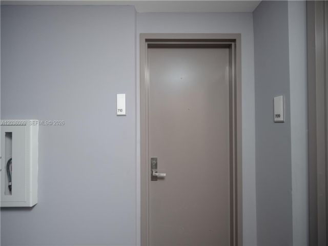[PHOTO]