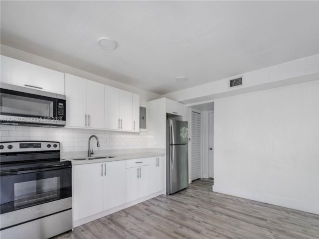  2 BR,  1.00 BTH &nbsp; style home in Miami