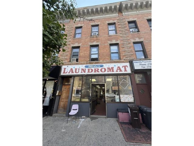 Studio,  0.00 BTH &nbsp;Mixed use style home in Ridgewood