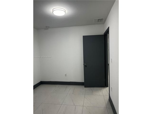 [PHOTO]