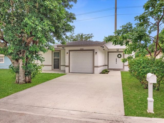  3 BR,  2.00 BTH &nbsp; style home in Fort Lauderdale