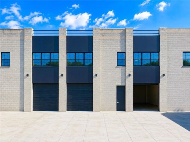 Studio,  0.00 BTH &nbsp;Warehouse style home in Travis