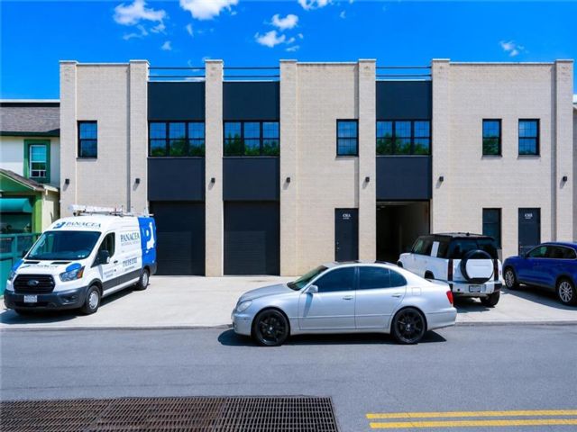 Studio,  0.00 BTH &nbsp;Warehouse style home in Travis