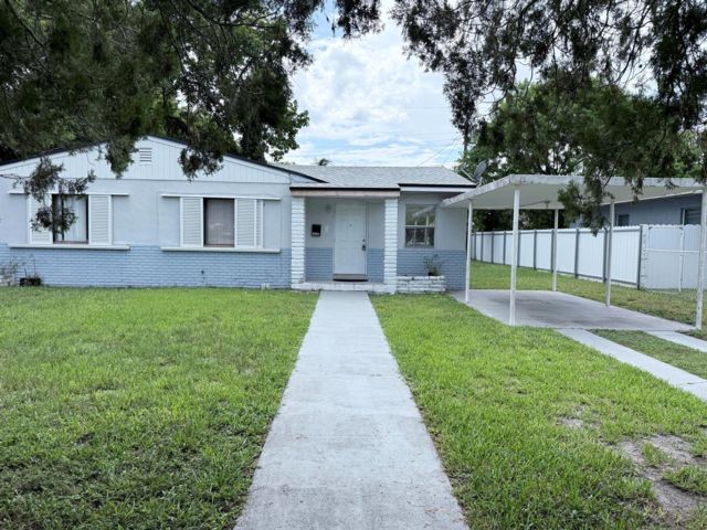  4 BR,  2.00 BTH &nbsp; style home in North Miami Beach