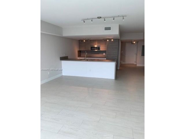  2 BR,  3.00 BTH &nbsp; style home in Sunny Isles Beach