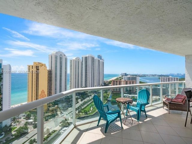  2 BR,  2.00 BTH &nbsp; style home in Sunny Isles Beach