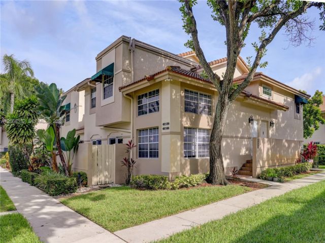  2 BR,  2.50 BTH &nbsp; style home in Boca Raton