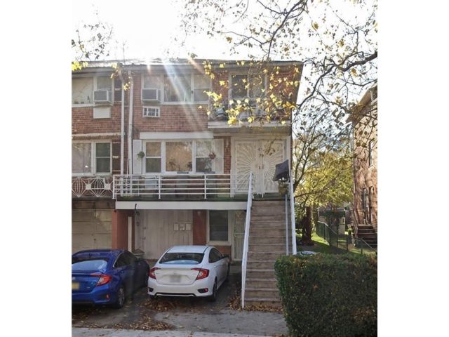  8 BR,  5.00 BTH &nbsp;Multi-family style home in Georgetown
